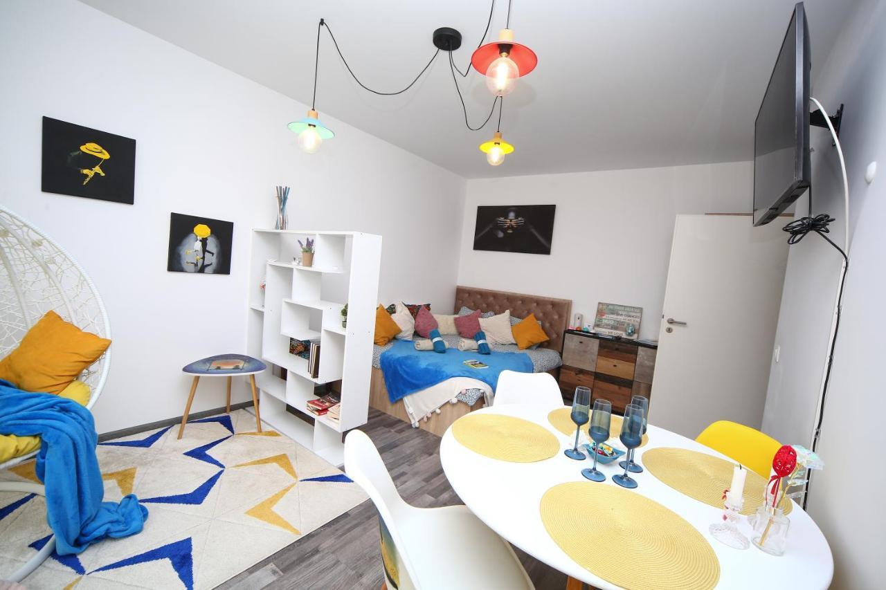 B&M Apartment Brasov Luaran gambar