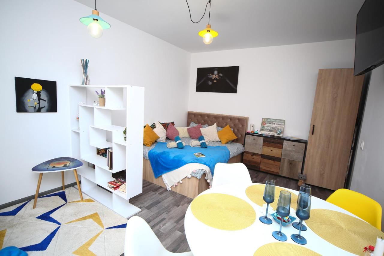B&M Apartment Brasov Luaran gambar