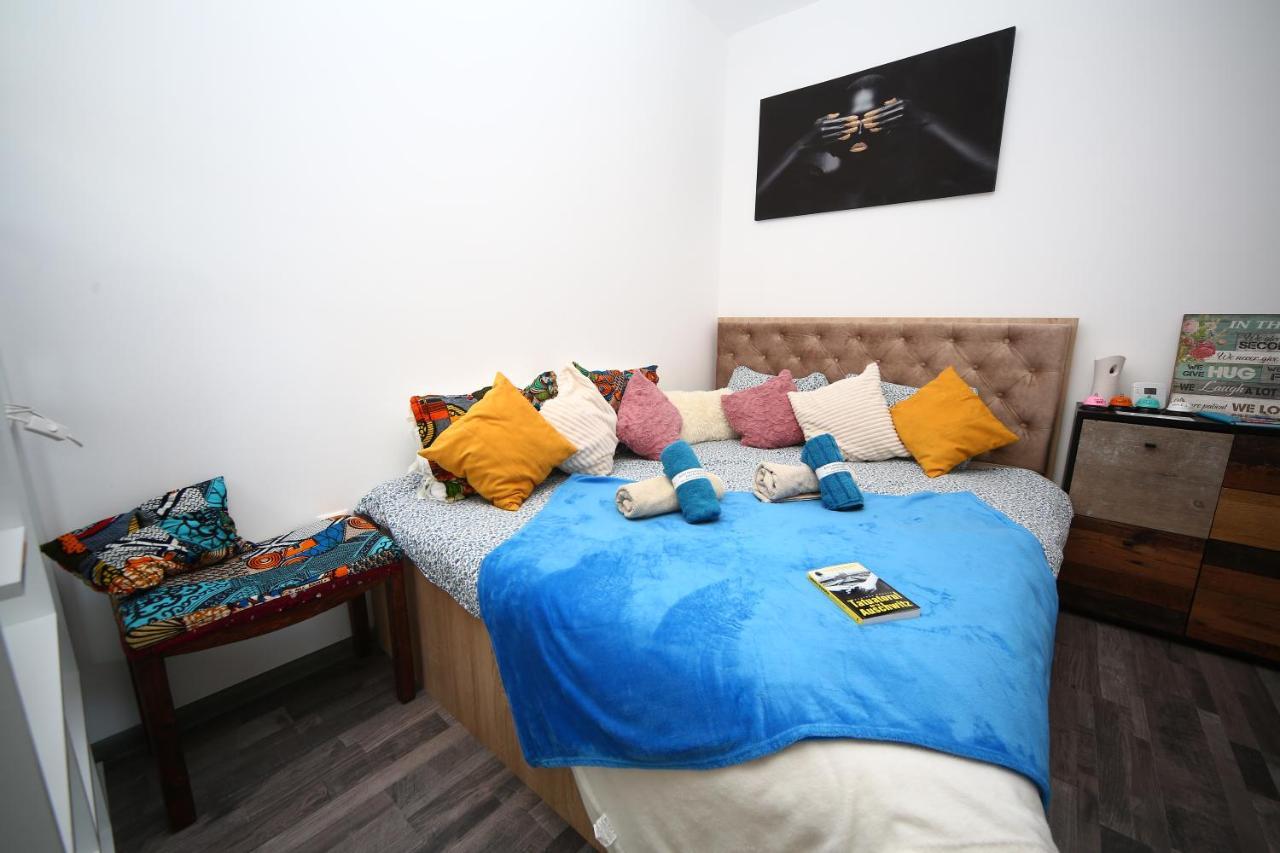 B&M Apartment Brasov Luaran gambar
