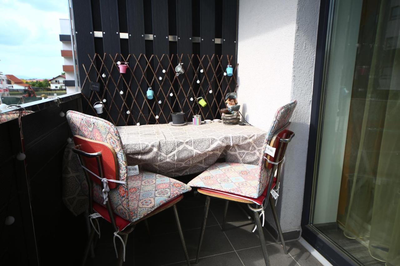 B&M Apartment Brasov Luaran gambar